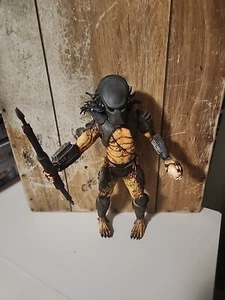 Jungle Hunter Predator Wax 12inch Figure - Picture 1 of 7
