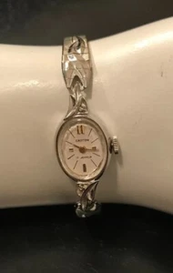 Croton 17 Jewels Movement Silver Tone Womens Bracelet Clasp & Chain Wrist Watch - Picture 1 of 4