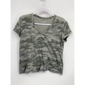 Universal Thread grün Camouflage Kurzarm V-Ausschnitt T-Shirt Damen Medium - Bild 1 von 6