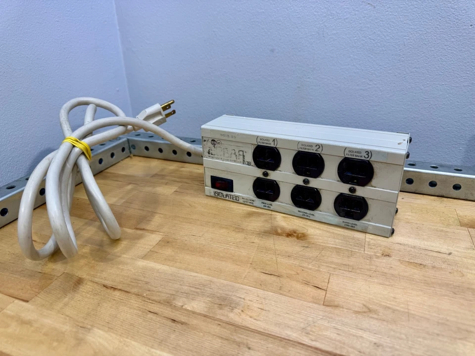 Isobar 6 Premium Surge Suppressor ISOBAR 6 - Image 1 of 4