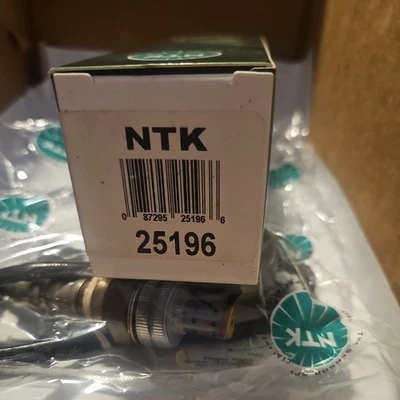 Sensor de oxígeno NGK NTK 25196 Kia Hyundai  Foto 1 de 4