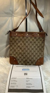 Bolso GUCCI CERTIFICADO DE AUTENTICIDAD GG Bolso de Hombro Lona Tachonado Marrón Dorado Italia Usado en la Espalda - Imagen 1 de 17