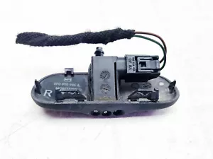 SEAT LEON MK3 5F WINDSCREEN WASHER SPRAY NOZZLE JET RIGHT DRIVER SIDE 2014 - Picture 1 of 16
