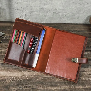 Handgefertigte A5 Leder Notizbuchhülle Braun mit Vintage Messingverschluss - Bild 1 von 12