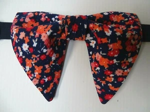 NEW Handmade Vintage style Bow tie 70`s Floral Navy/Pink Wedding prom Gift 4 Him - Picture 1 of 3