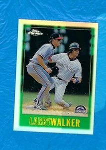 LARRY WALKER 1997 TOPPS CHROM REFRAKTOR #162 COLORADO ROCKIES HOF! ! - Bild 1 von 2