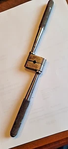 Llave de grifo de abrazadera paralela vintage de acero de 11" de largo - Imagen 1 de 4