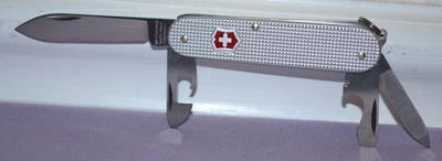 Cuchillo Plegable Multiherramienta Victorinox Swiss Army Cadet Alox 84MM Plateado--Nuevo Otro Foto 1 de 4