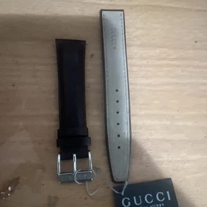 Auténtico Reloj Gucci Marrón Cuero Genuino Patrón Cocodrilo Correa Hebilla Plateada 20mm - Imagen 1 de 8