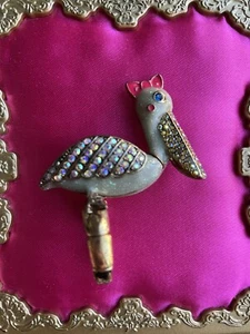 Anillo elástico brillante iridiscente pájaro pelícano Iridiscente Ivy League de colección Betsey Johnson - Imagen 1 de 7