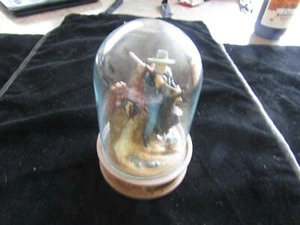 Franklin Mint John Wayne Glass Dome Covered Figurine Limited Edition - Picture 1 of 4