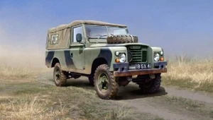Modellino auto jeep model kit di montaggio Italeri LAND ROVER 109 LWB scala 1:35 - Foto 1 di 1