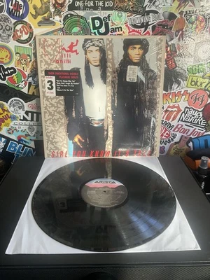 MILLI VANILLI Girl You Know It’s True VG++ VINYL W/HYPE STICKER  Foto 1 de 2