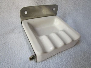 Cerámica Cigarrillos Cenicero de Pared con Soporte de Pared de Metal para Colgar - Imagen 1 de 7