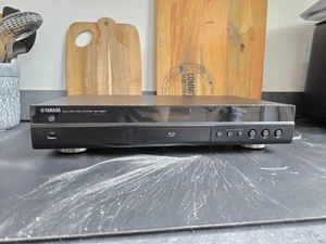 Yamaha BD-S667 High-end Blu Ray DVD Disc Player No Remote - Afbeelding 1 van 2