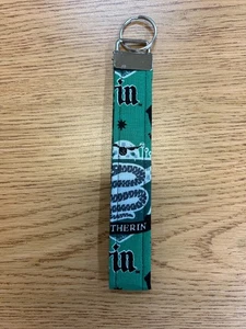 Handgefertigter Schlüsselanhänger Armband Harry Potter Slytherin - Bild 1 von 1
