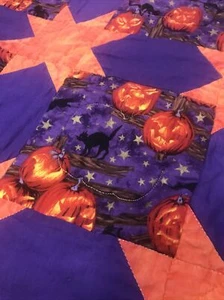 HALLOWEEN QUILT ๐ 40โx57โ Orange Purple Black Cat Machine Stitched Great Decor! - Picture 1 of 5