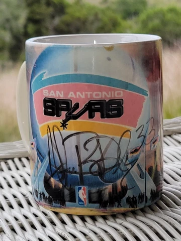 San Antonio Spurs 1999 Championship coffee mug cup Signed By Antonio Daniels #33 Cover