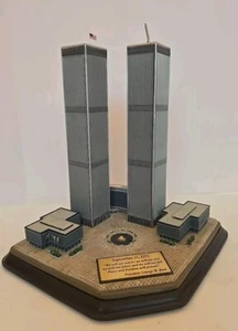Twin Towers Commemorative World Trade Center 911 Memorial NYC Danbury neuwertig - lesen - Bild 1 von 8