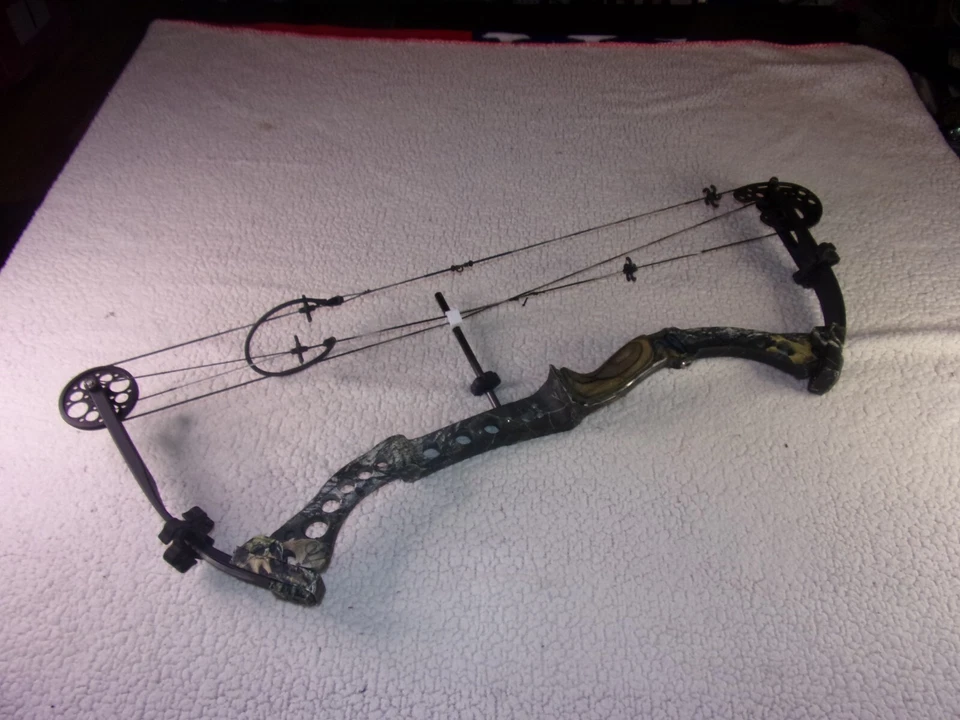 Diamond Archery By BowTech Single Cam Bow - Image 1 of 4