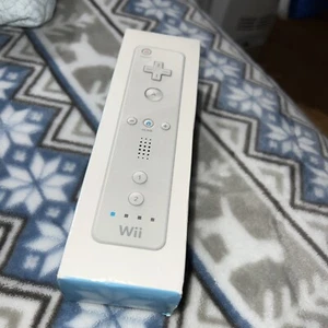 Nintendo Wii White Controller Remote Official OEM Genuine Brand New Open Box - Picture 1 of 12