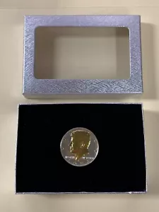 1982 John F Kennedy Half Dollar Coin Danbury Mint .999 Silver and Gold Plating - Picture 1 of 2