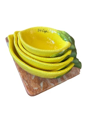Tazas medidoras de cerámica de limón World Market 1, 1/2, 1/3, 1/4 tazas Foto 1 de 4
