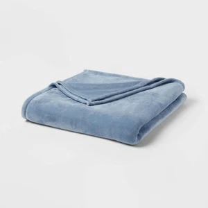 Room Essentials Full/Queen Solid Lightweight Plush Fleece Blanket Blue #9094 - Picture 1 of 8