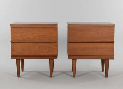 Par de aparadores modernos de mediados de siglo - Acabado MCM nogal, años 60, cola de milano Foto 1 de 4