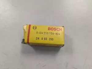 Bosch 0434250128-824 Fuel Injector fits Mercedes-Benz - Picture 1 of 2