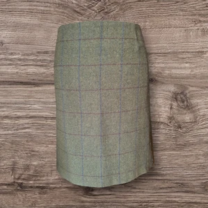 UK 8 HOUSE OF BRUAR GREEN TWEED Check Wool Mix Skirt. Short Straight - Picture 1 of 5