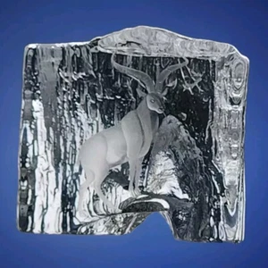 Beautiful Etched Glass Mountain Goat - 4 Pound Paperweight - Picture 1 of 7