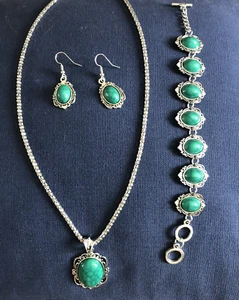 Vintage Faux Grün Türkis Silber Ton Halskette Armband & Ohrringe Set - Bild 1 von 11