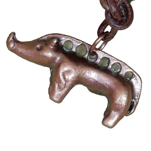 keltisches Wildschwein Eber Kelten Amulett Anhänger Fund Camp Kraft  MUT + Band - Bild 1 von 2