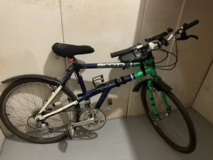 Fahrrad mit komplettem Zubehör - Bild 1 von 9