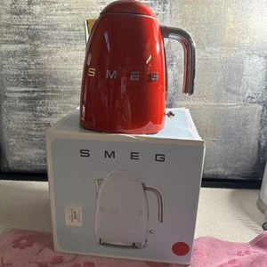 Hervidor eléctrico estilo retro rojo años 50 Smeg KLF03CRUS ¡Caja abierta!! - Imagen 1 de 4