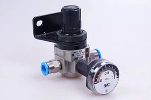 SMC Regolatore Di Pressione AR10-M5H - Foto 1 di 2