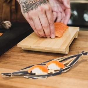 Set of 4 Geflochtene Sushi-Tabletts Teller Sushi-Boot Mehrzweck-Sushi-Geschirr - Bild 1 von 12