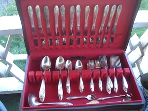1946 Oneida Tudor Plate Community Flatware 87 Piece - Queen Bess Pattern - Picture 1 of 6