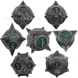 Juego de dados de metal (7) para mazmorras y dragones (DND) RPG Cthulhu poliedros dados con picos - Imagen 1 de 25