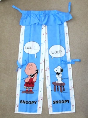 Cortina de puerta japonesa con volantes Peanuts Snoopy Charlie marrón NUEVO Foto 1 de 4