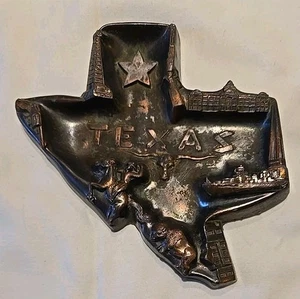 Cenicero/bandeja de baratija vintage conmemorativa de metal de latón o cobre en forma de Texas - Imagen 1 de 2