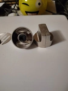 1 Each Replacement Knob Magic Chef 24 inch Electric 4 Burner Cooktop MCSCTE24BG - Picture 1 of 4