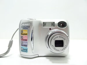 Nikon Coolpix 2200 2.0MP Digital Camera - Silver Tested Good Condition. - Picture 1 of 5