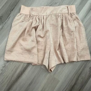 Club Monaco Women's Metallic Gold Champagne Silky Shimmer Shorts Size 8 - Picture 1 of 7