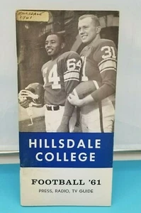 HILLSDALE CHARGERS - COLLEGE FOOTBALL MEDIA GUIDE - 1961 - NM  SHAPE - Picture 1 of 3