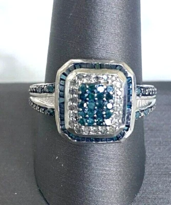 ANILLO UNISEX PLATA DE LEY 925 0,5 QUILATES DIAMANTES TRANSPARENTES Y VERDE AZULADO TALLA 9,5 Foto 1 de 4