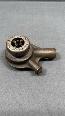 Vintage Beaver No3A Manual Threader Ratchet w/ 1/2” Die Head & Dies - Image 1 of 4