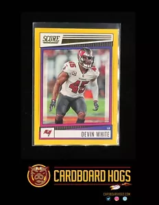 Devin White - 2022 Score Yellow Border #71 Tampa Bay Buccaneers - Picture 1 of 2