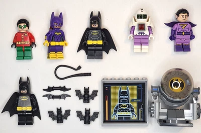 The Batman Movie Lego Minifigure Batman, Robin, Wonder Twin Zan, Calculator  - Image 1 of 4